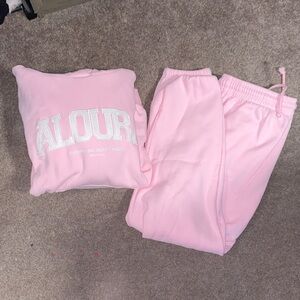 Aloura Lounge Sweatshirt and Joggers Set